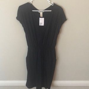 Black dress with pockets
